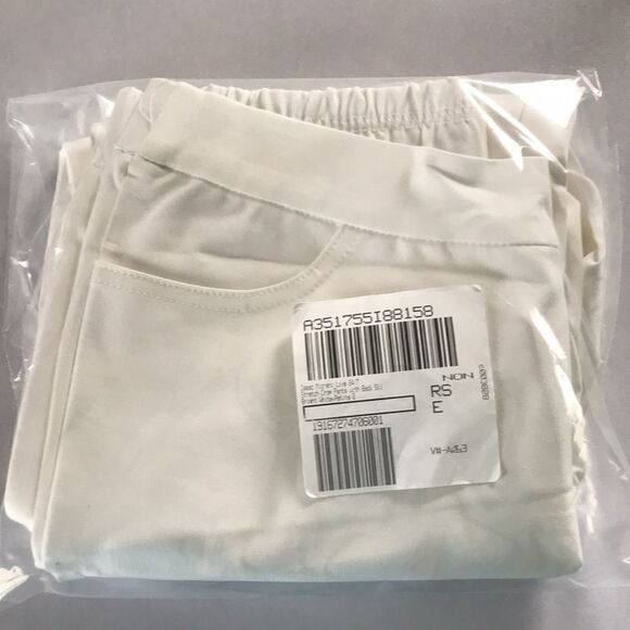 Isaac Mizrahi 24/7 Stretch Back Slit Hem Crop Pant - Picture 10 of 10